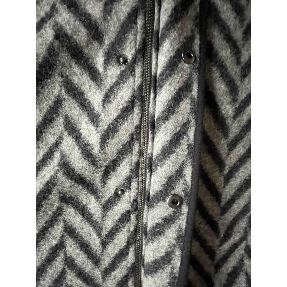 Talbots Women's Herringbone Wool Coat Full Zip Snap Front Medium NWT - Picture 8 of 11